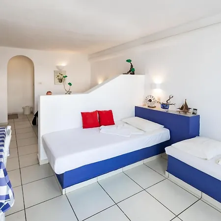 Alea * Naousa (Paros)
